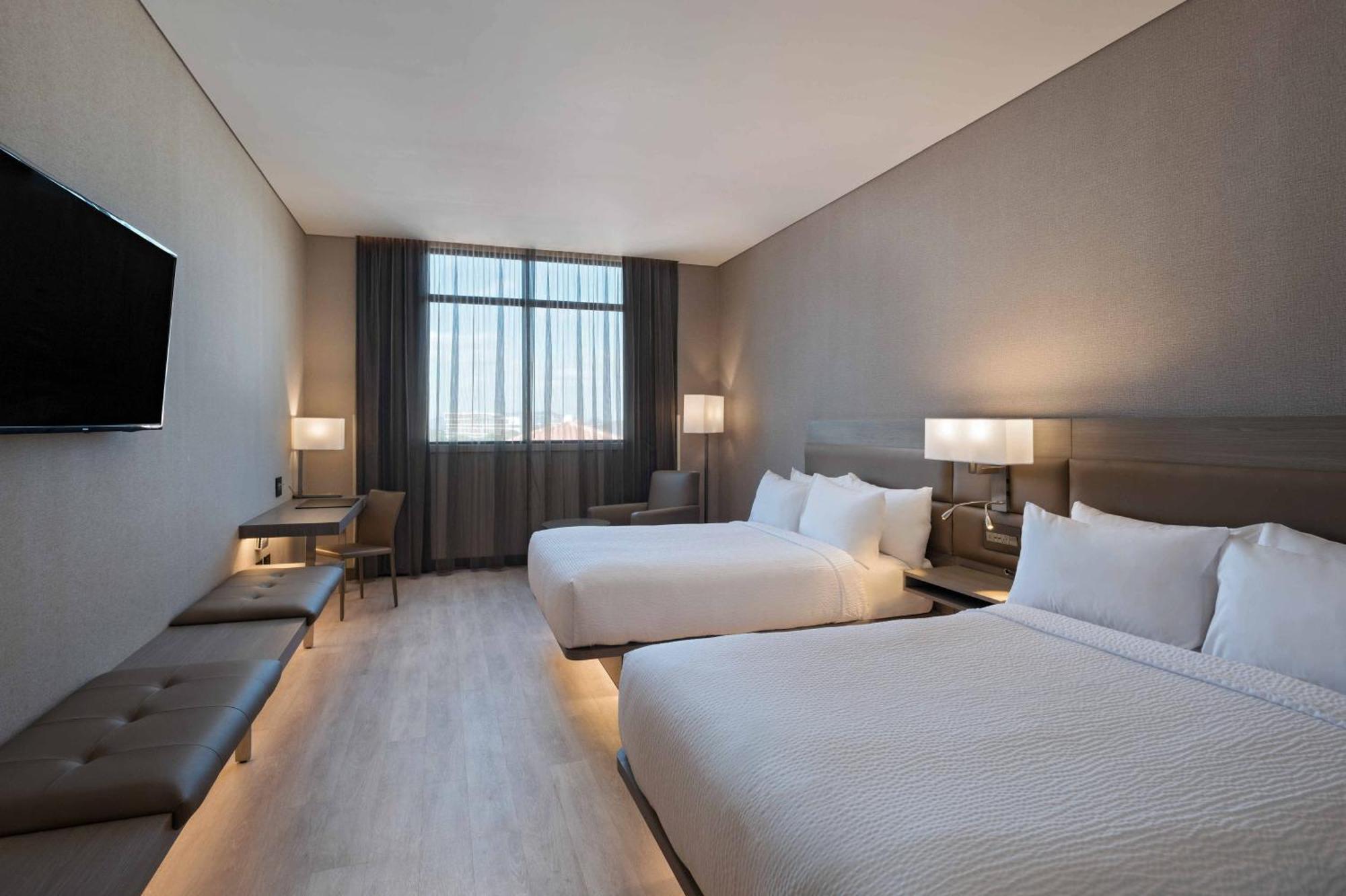 Ac Hotels By Marriott Guatemala City Exterior foto